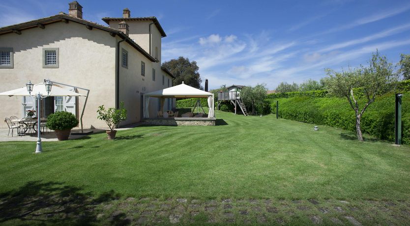 Photo of Etched by Tuscany