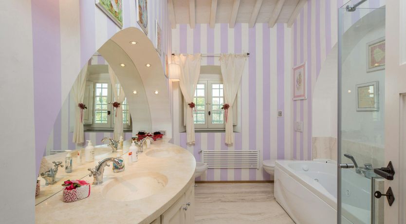 Photo of Etched by Tuscany