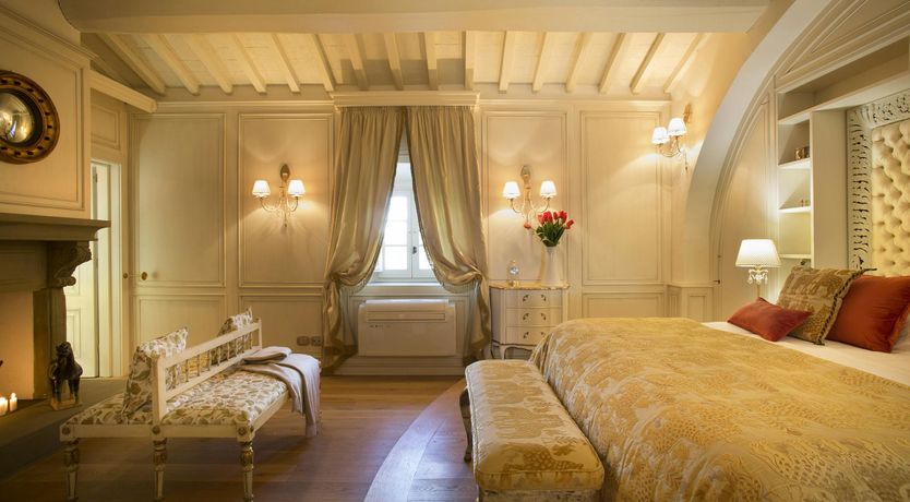 Photo of Etched by Tuscany