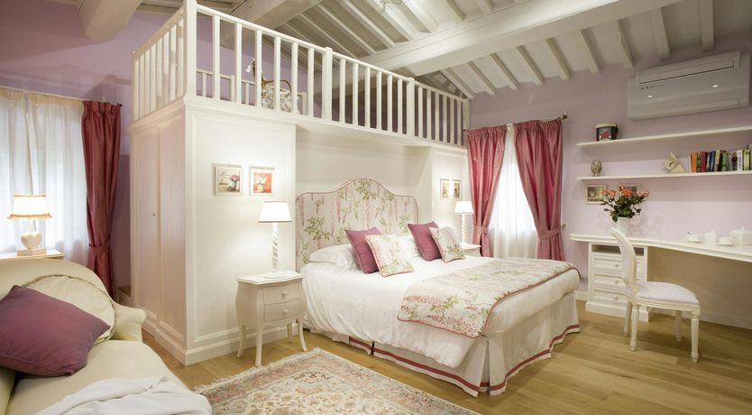 Photo of Etched by Tuscany