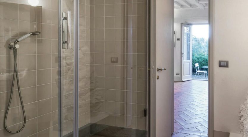 Photo of Mulberry Shade