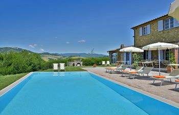 Tuscan Magic Holiday Home