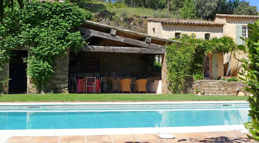 Photo of Champagne & Olive