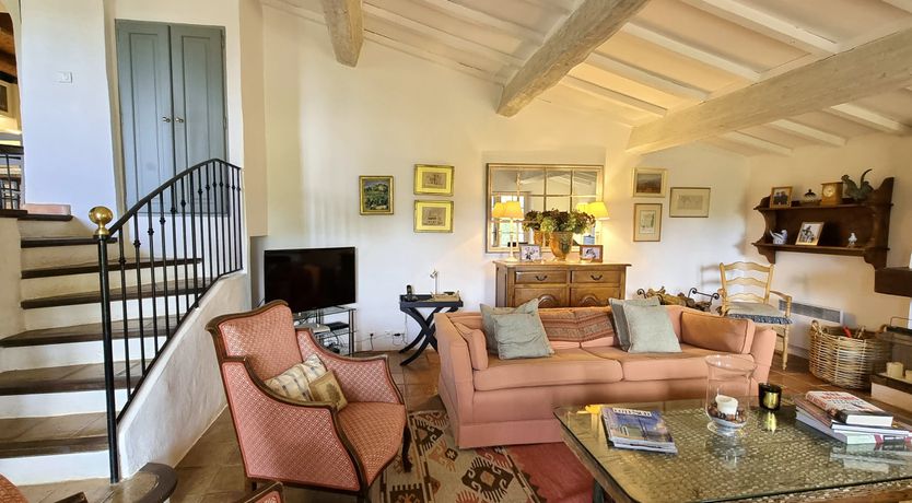 Photo of Champagne & Olive