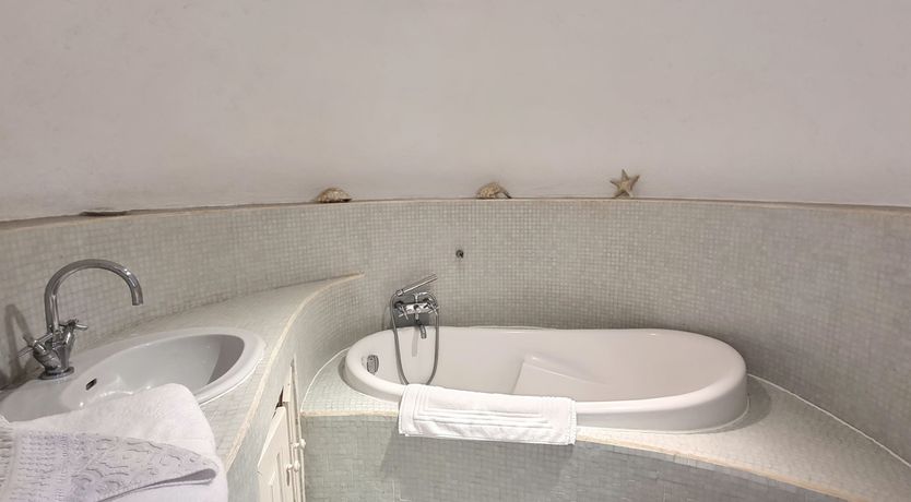 Photo of Champagne & Olive