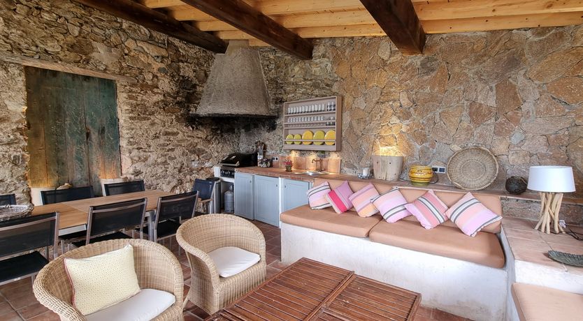 Photo of Champagne & Olive