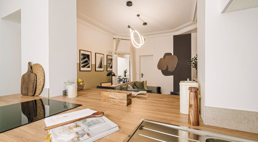 Photo of Parisienne Sojourn