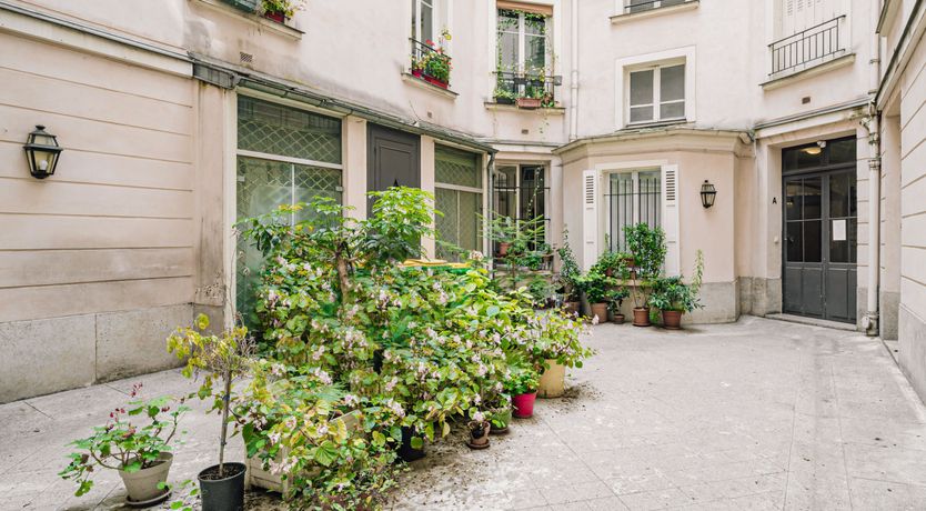 Photo of Parisienne Sojourn