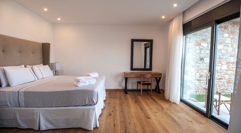 Photo of To The Greek Side