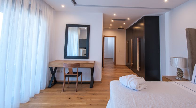 Photo of To The Greek Side