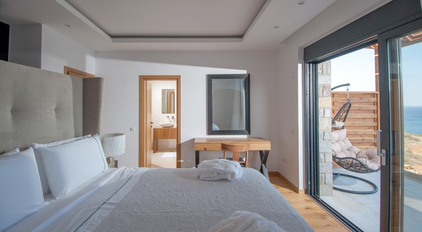 Photo of To The Greek Side