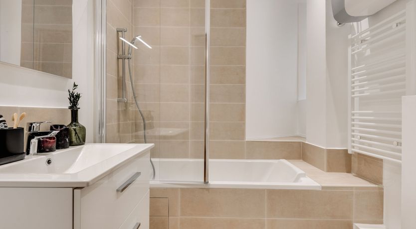 Photo of Parisian Hush