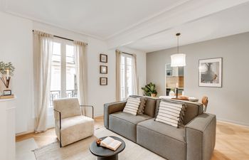 Parisian Hush Holiday Home