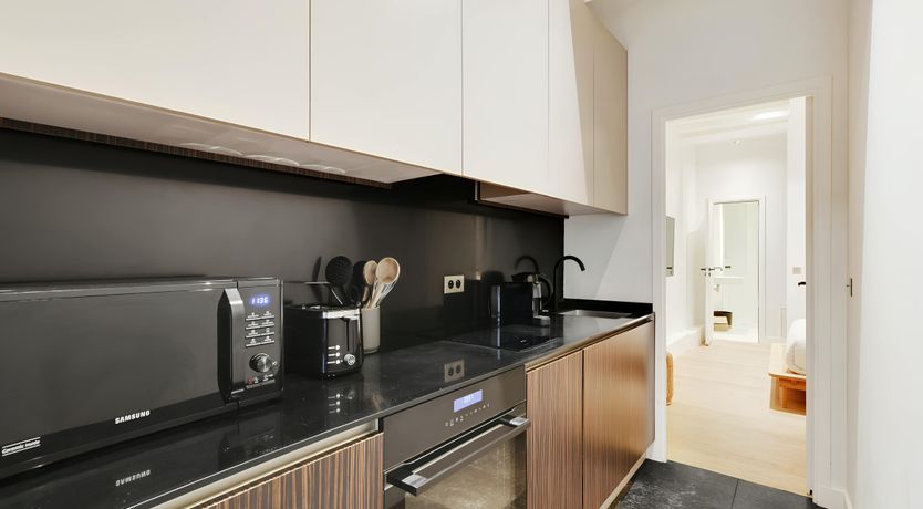 Photo of Modern Parisian