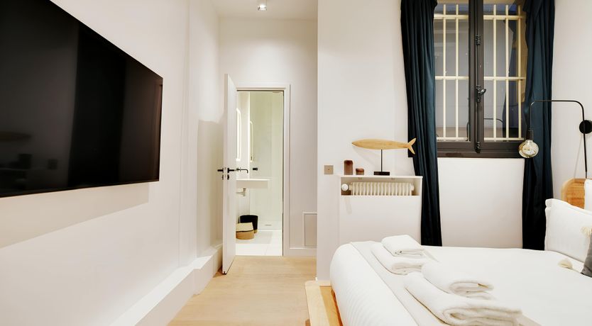 Photo of Modern Parisian