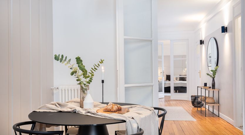 Photo of Pearl & Ivory