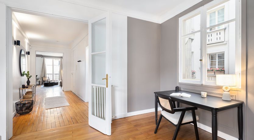 Photo of Pearl & Ivory