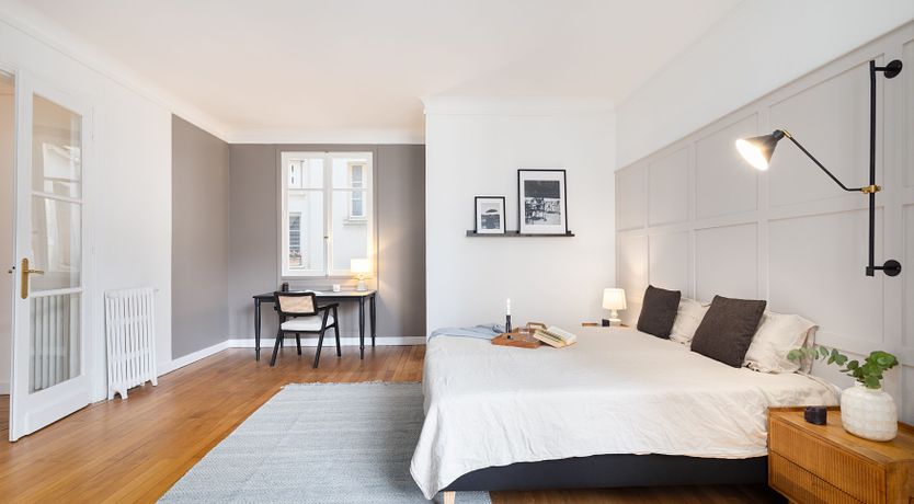 Photo of Pearl & Ivory