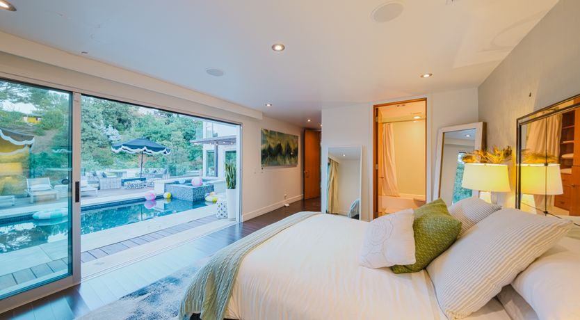 Photo of Laurel Moon