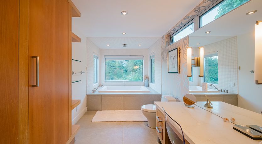 Photo of Laurel Moon