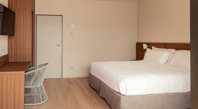 Photo of Ophelia on the Lake