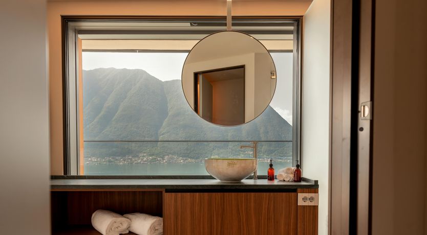 Photo of Ophelia on the Lake