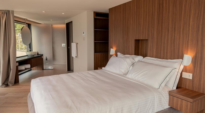 Photo of Ophelia on the Lake