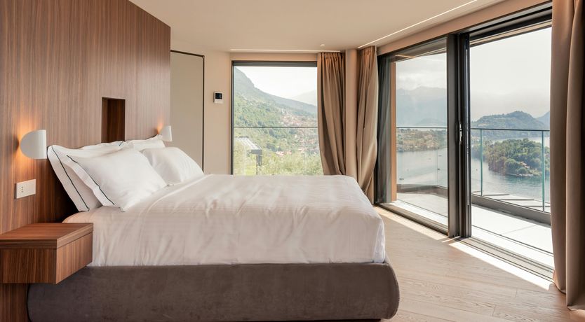 Photo of Ophelia on the Lake