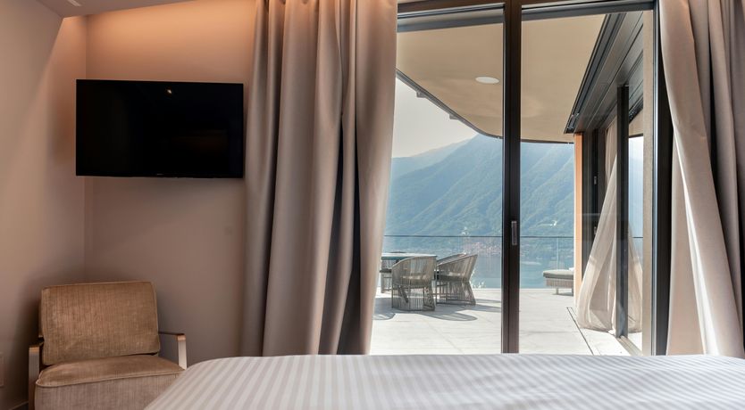 Photo of Ophelia on the Lake