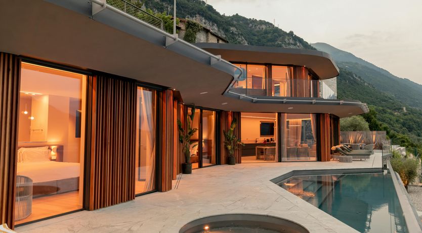 Photo of Ophelia on the Lake