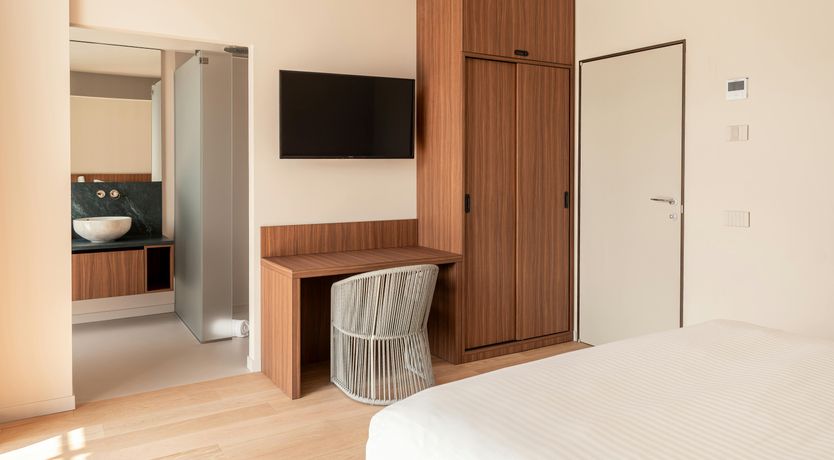 Photo of Ophelia on the Lake