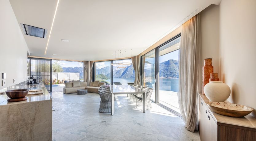 Photo of Ophelia on the Lake