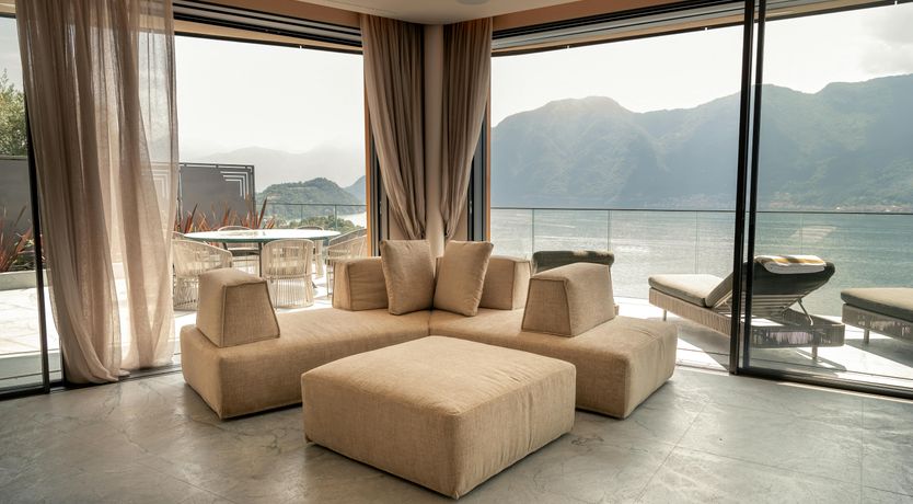 Photo of Ophelia on the Lake