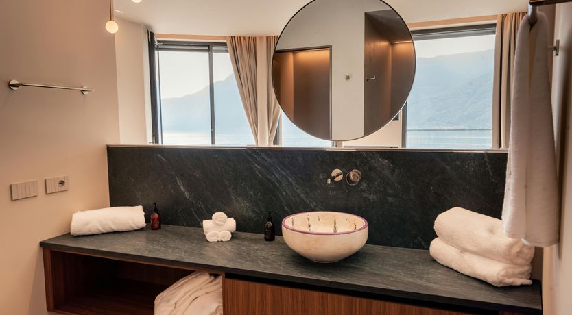 Photo of Ophelia on the Lake