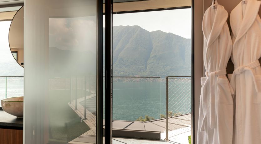 Photo of Ophelia on the Lake