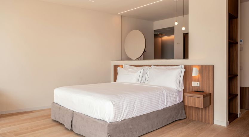 Photo of Ophelia on the Lake