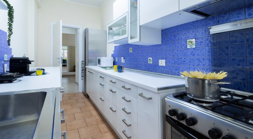 Photo of Splendour in the Suburbs