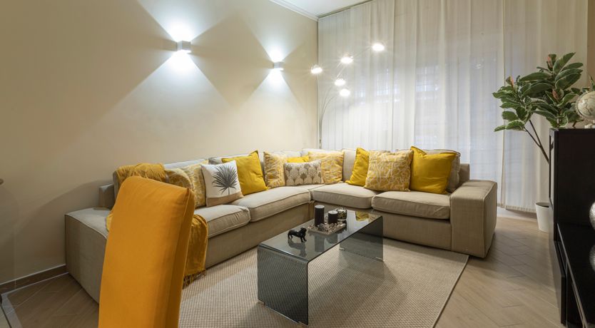 Photo of Splendour in the Suburbs