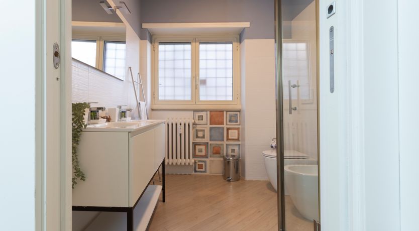 Photo of Splendour in the Suburbs