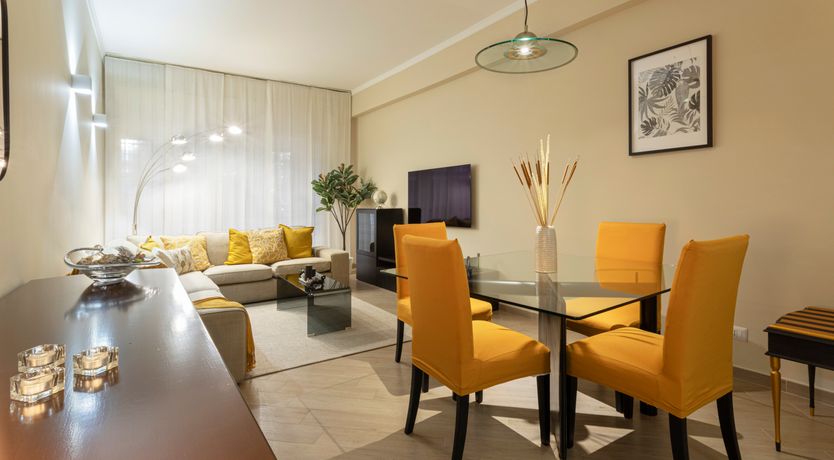 Photo of Splendour in the Suburbs