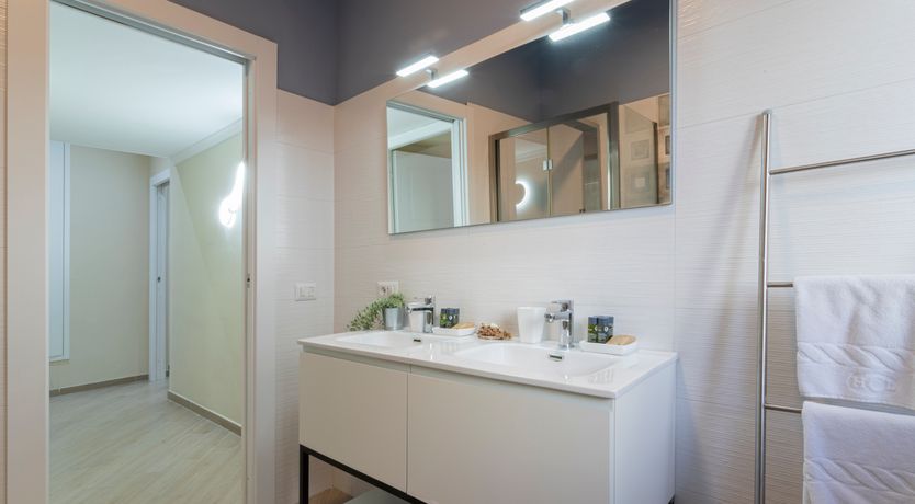 Photo of Splendour in the Suburbs