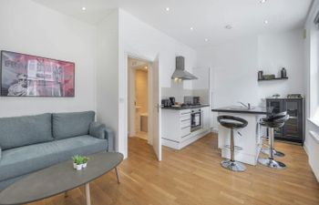 Fitzrovia Flush Holiday Home