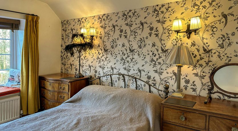 Photo of The Apple Tree