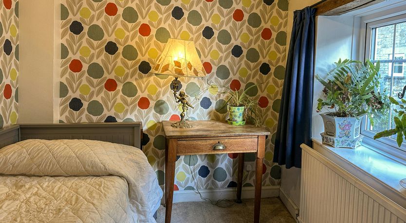 Photo of The Apple Tree