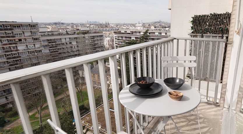 Photo of Charonne Swoon