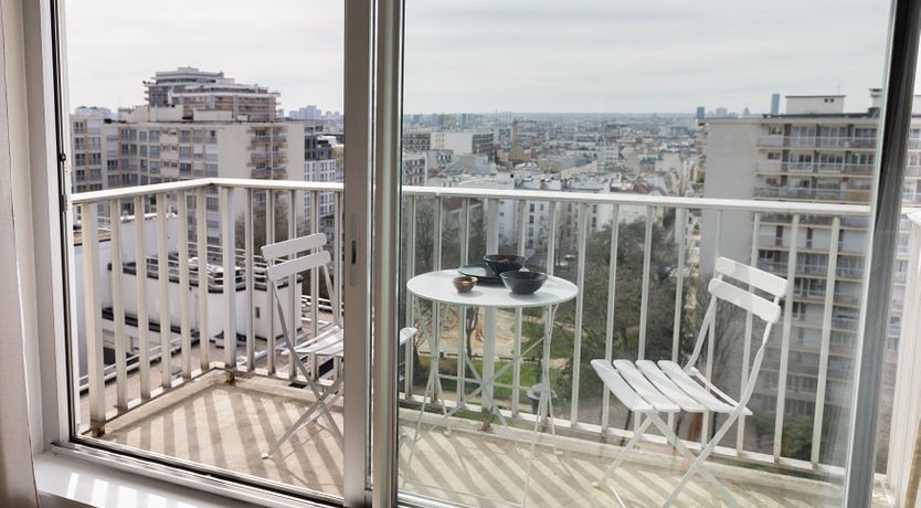 Photo of Charonne Swoon