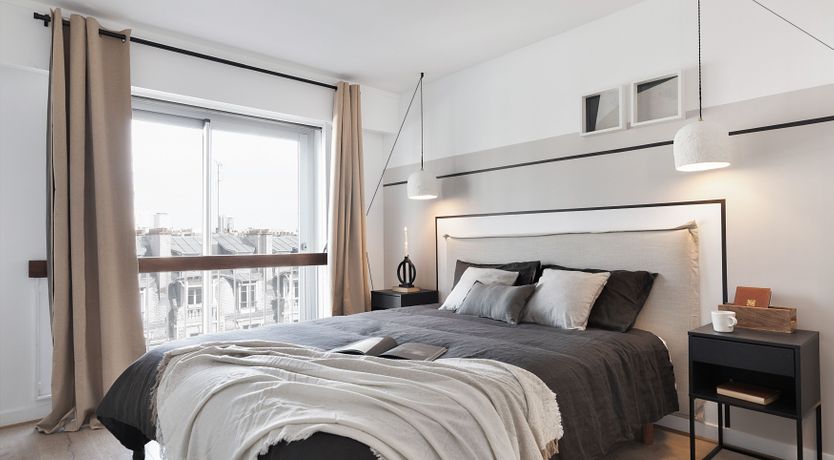 Photo of Charonne Swoon