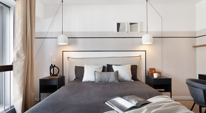 Photo of Charonne Swoon