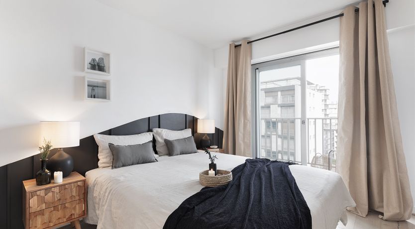 Photo of Charonne Swoon