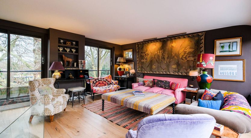 Photo of An Urban Affair